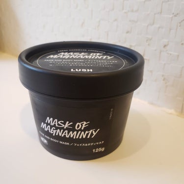 【LUSH】 パワーマスク ￥1390  

LUSHて上陸した当時のイメージがカラフル！匂い強い！店入るのテンション上がるけどなぜかなにも買わない…っていう感じだったんですが食わず嫌いはなにごともよく