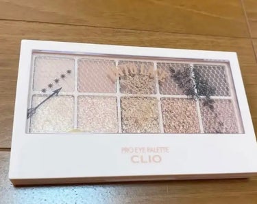 CLIO プロ アイ パレットのクチコミ「CLIO
プロ アイ パレット
08  INTO LACE

INTO LACEは全体的にベー.....」（1枚目）