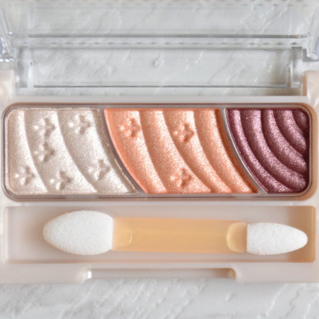 トーンアップアイシャドウ/CEZANNE/アイシャドウパレットを使ったクチコミ(2枚目)