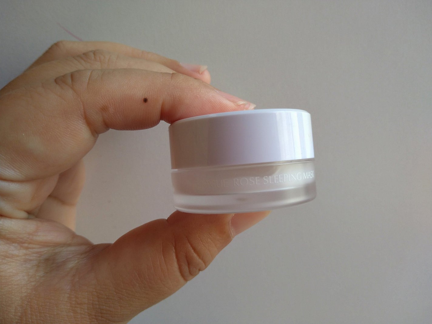 ローズウォーター スリーピングマスク/FEMMUE/フェイスクリームを使ったクチコミ(2枚目)