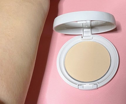 エッセンスパウダー ミディアムベージュ/セラフォア/プレストパウダーの画像
