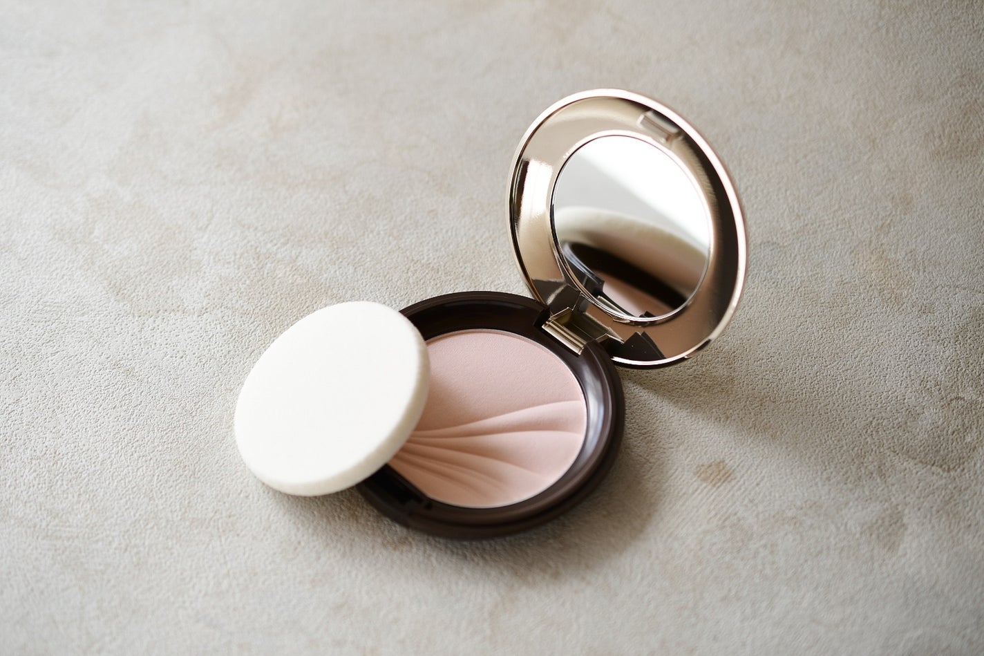 フェイスアップ プレストパウダー SPF23 / PA++/COVERMARK/プレストパウダーを使ったクチコミ(1枚目)