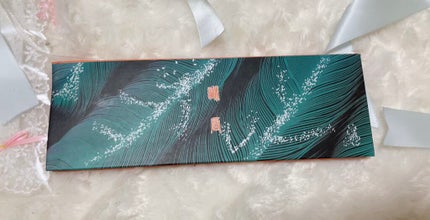 牡丹鏤月浮雕 百鳥朝鳳/花西子/アイシャドウパレットを使ったクチコミ(3枚目)