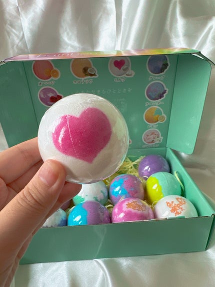 めるᙏ̤̫͚𓍯フォロバ on LIPS 「〖Relysia〗ギフトにぴったりの可愛いバスボム🎁 ̄ ̄ ̄ ̄ ̄..」(5枚目)