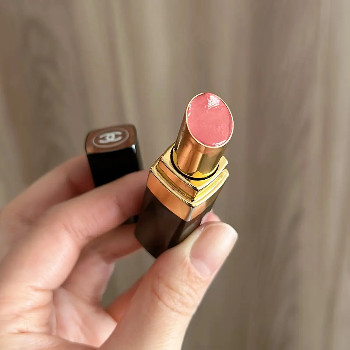 ルージュ ココ フラッシュ 90 ジュール/CHANEL/口紅を使ったクチコミ（3枚目）