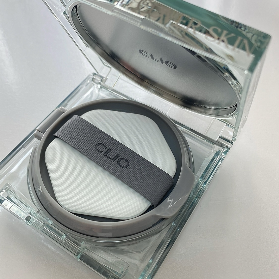 CLIO キル カバー フィクサー クッションのクチコミ「𝐂𝐋𝐈𝐎からアップグレードした
𝐊𝐈𝐋𝐋 𝐂𝐎𝐕𝐄𝐑 𝐒𝐊𝐈𝐍 𝐅𝐈𝐗𝐄𝐑 𝐂𝐔𝐒𝐇𝐈𝐎𝐍登場.....」（3枚目）