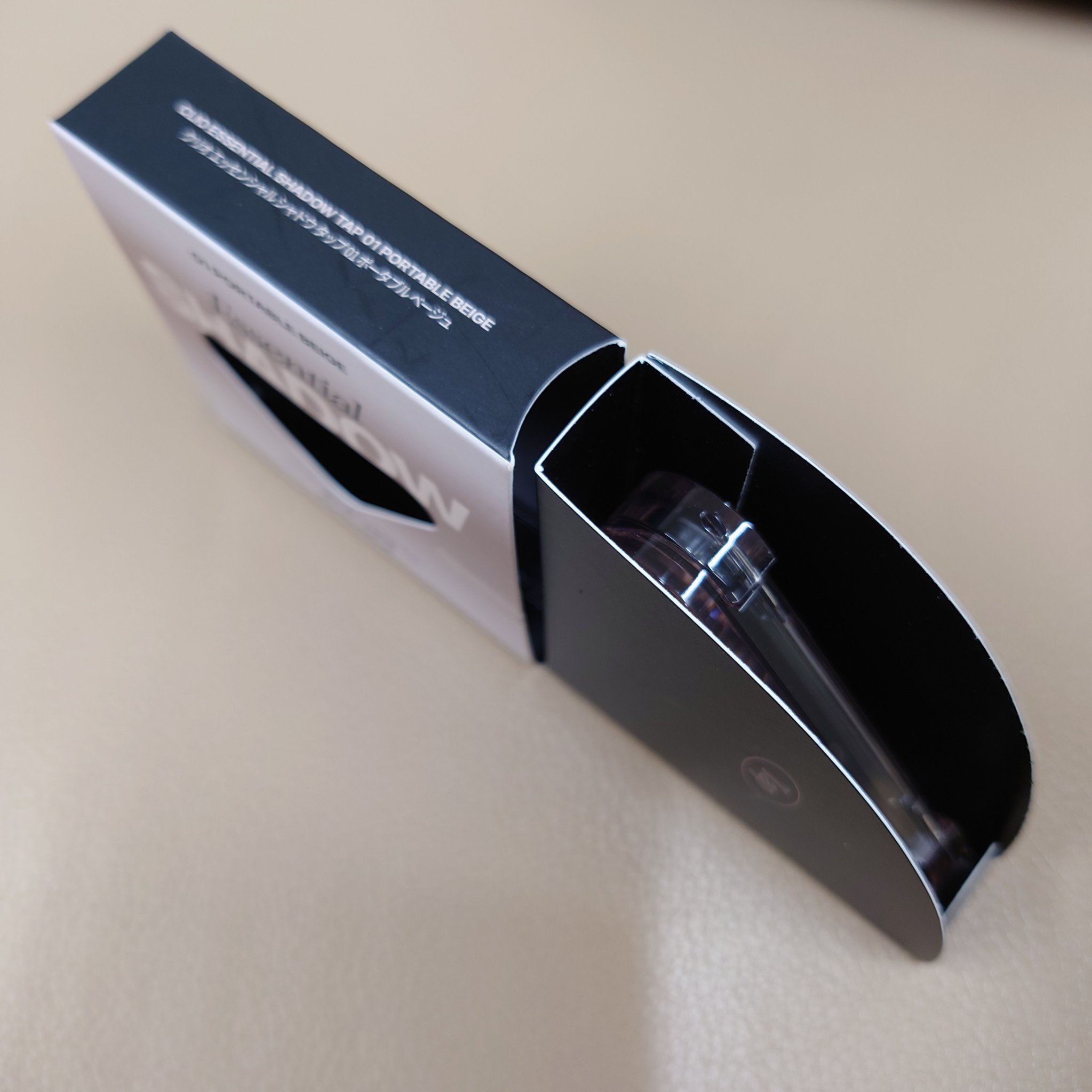 エッセンシャル シャドウ タップ 01 ポータブルベージュ(PORTABLE BEIGE)/CLIO/アイシャドウパレットを使ったクチコミ（3枚目）