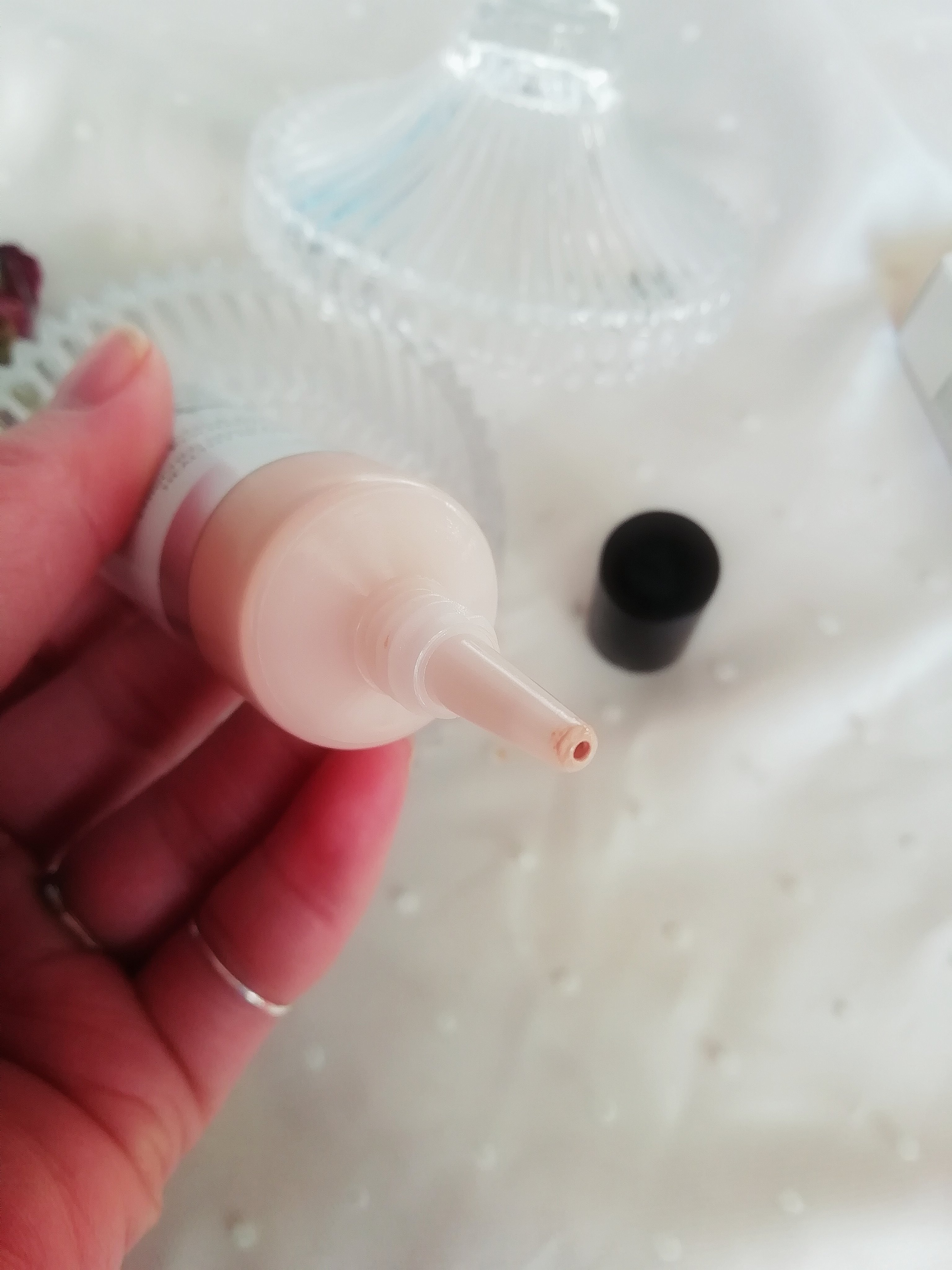 ラディアンスフィットセラムファンデーション N02 NUDE/TFIT/リキッドファンデーションを使ったクチコミ（3枚目）