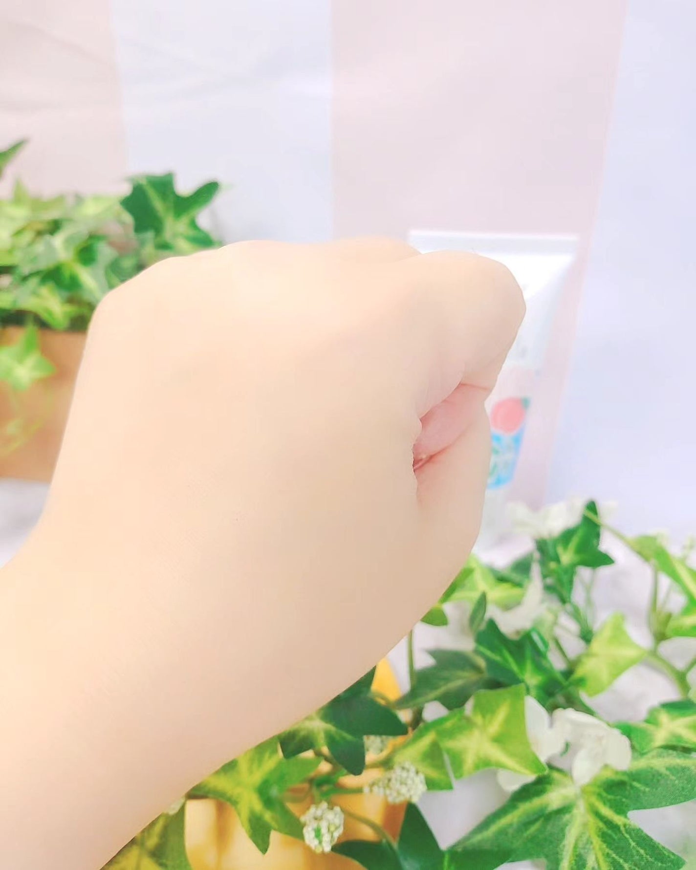 ももの花 モイストハンドクリーム すっきりピーチの香り/オリヂナル/ハンドクリームを使ったクチコミ(4枚目)