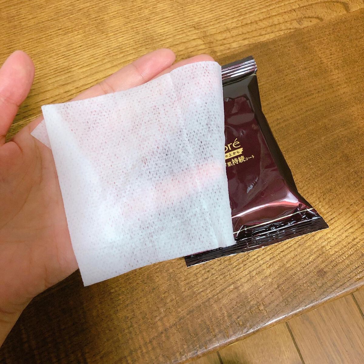 ビオレメイクの上からうるピタ肌持続シート/ビオレ/フェイスシートを使ったクチコミ(3枚目)