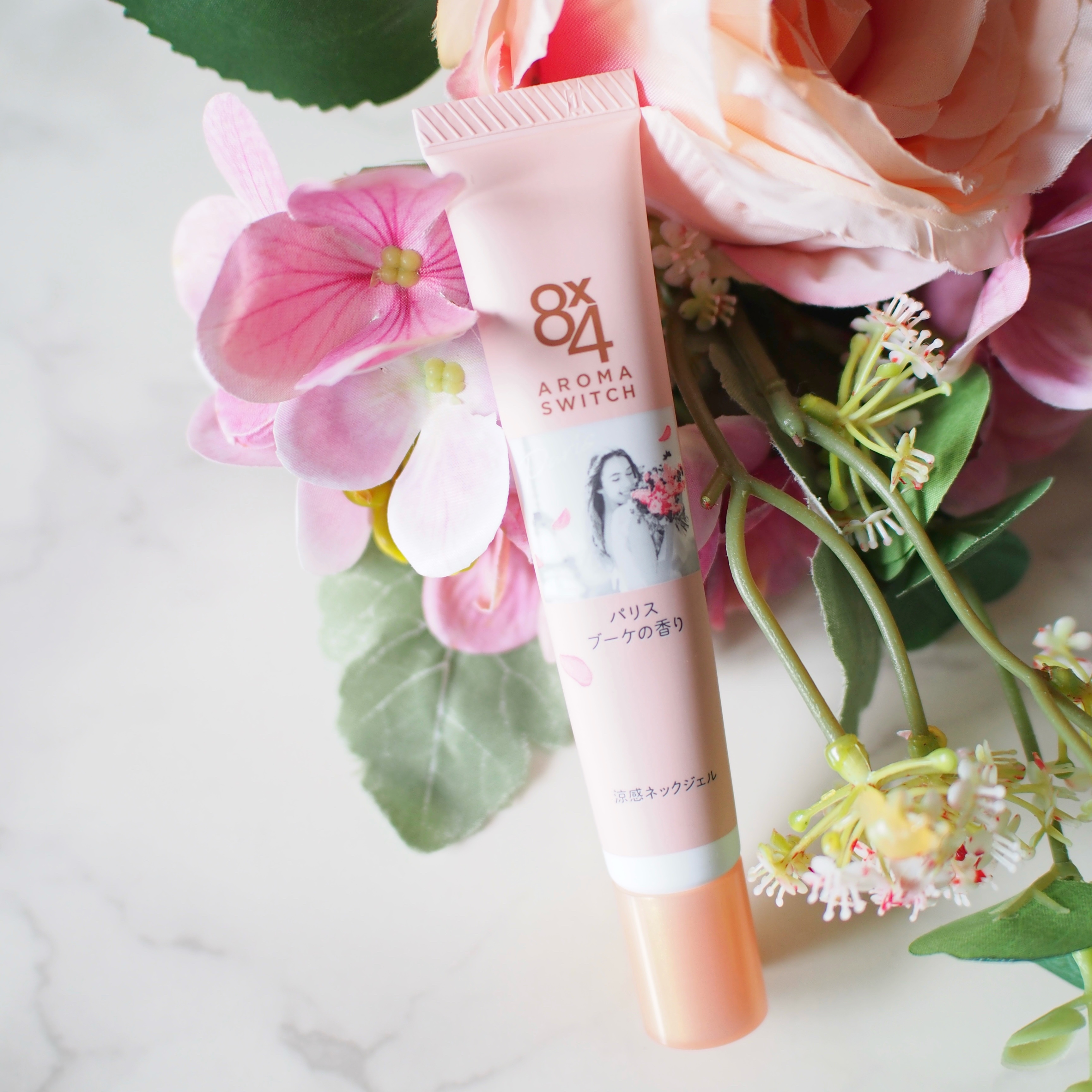 8x4 アロマスイッチ 涼感ネックジェル パリスブーケの香り/８ｘ４/デオドラント・制汗剤を使ったクチコミ（3枚目）