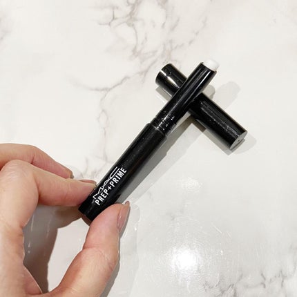 cosme____e on LIPS 「M·A·Cロックドキスインクリップカラー(ブレイズン)税込¥5..」(5枚目)