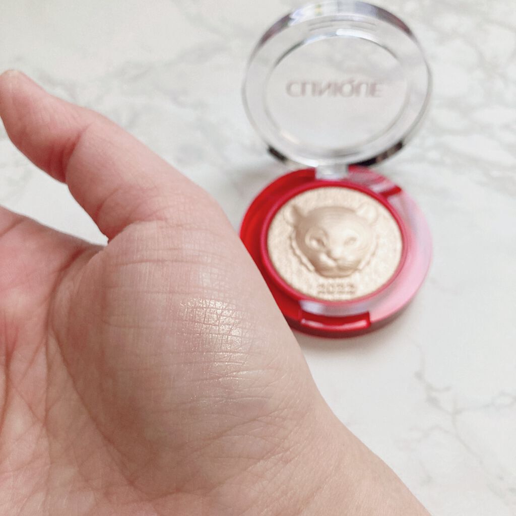 チーク ポップ ハイライター ゴールド セレブレーション ポップ/CLINIQUE/パウダーハイライトを使ったクチコミ（3枚目）