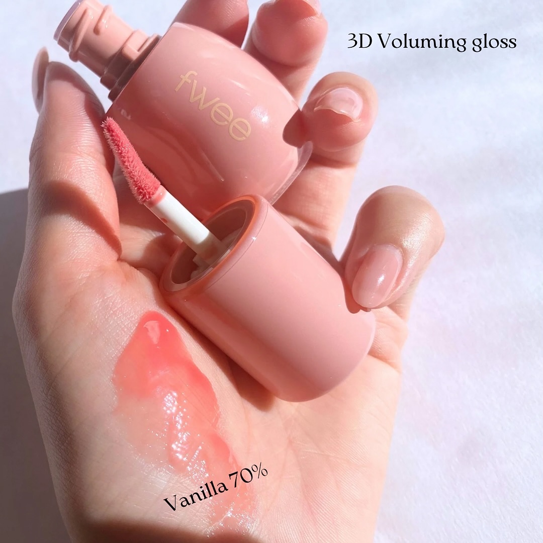 フィー 3Dボリューミンググロス/fwee/リップグロスを使ったクチコミ（2枚目）