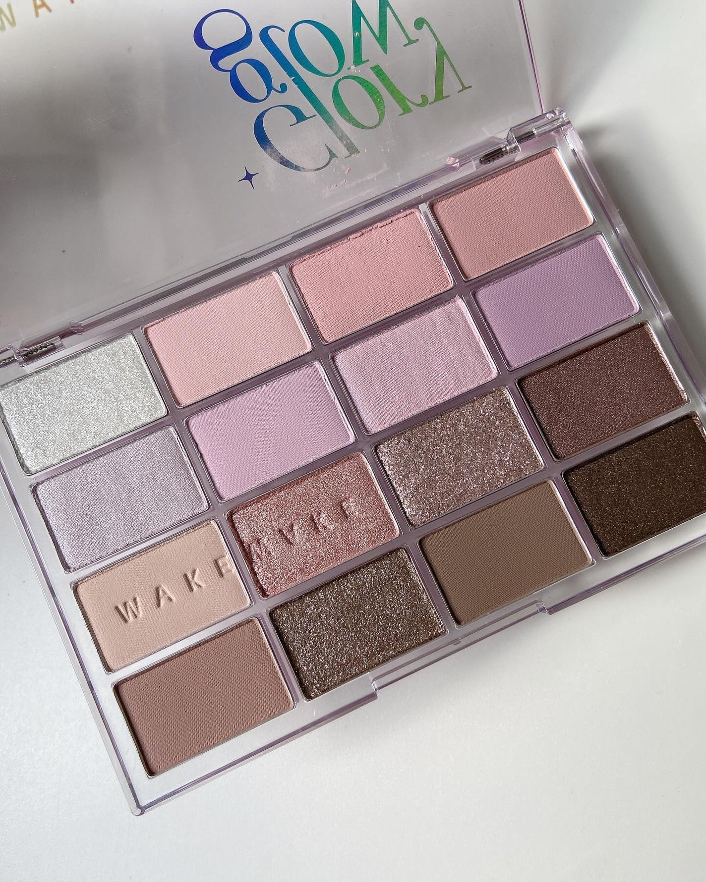 ソフトブラーリングアイパレット/wakemake/アイシャドウパレットを使ったクチコミ(3枚目)