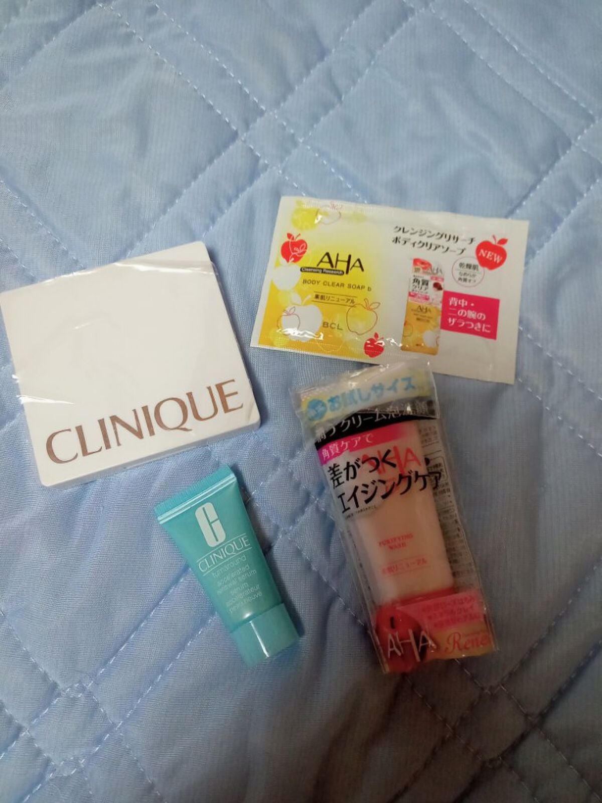 かりん@くろ on LIPS 「コスメ断捨離。。祝日で何かしようとゴソゴソしていたら2019年..」(3枚目)