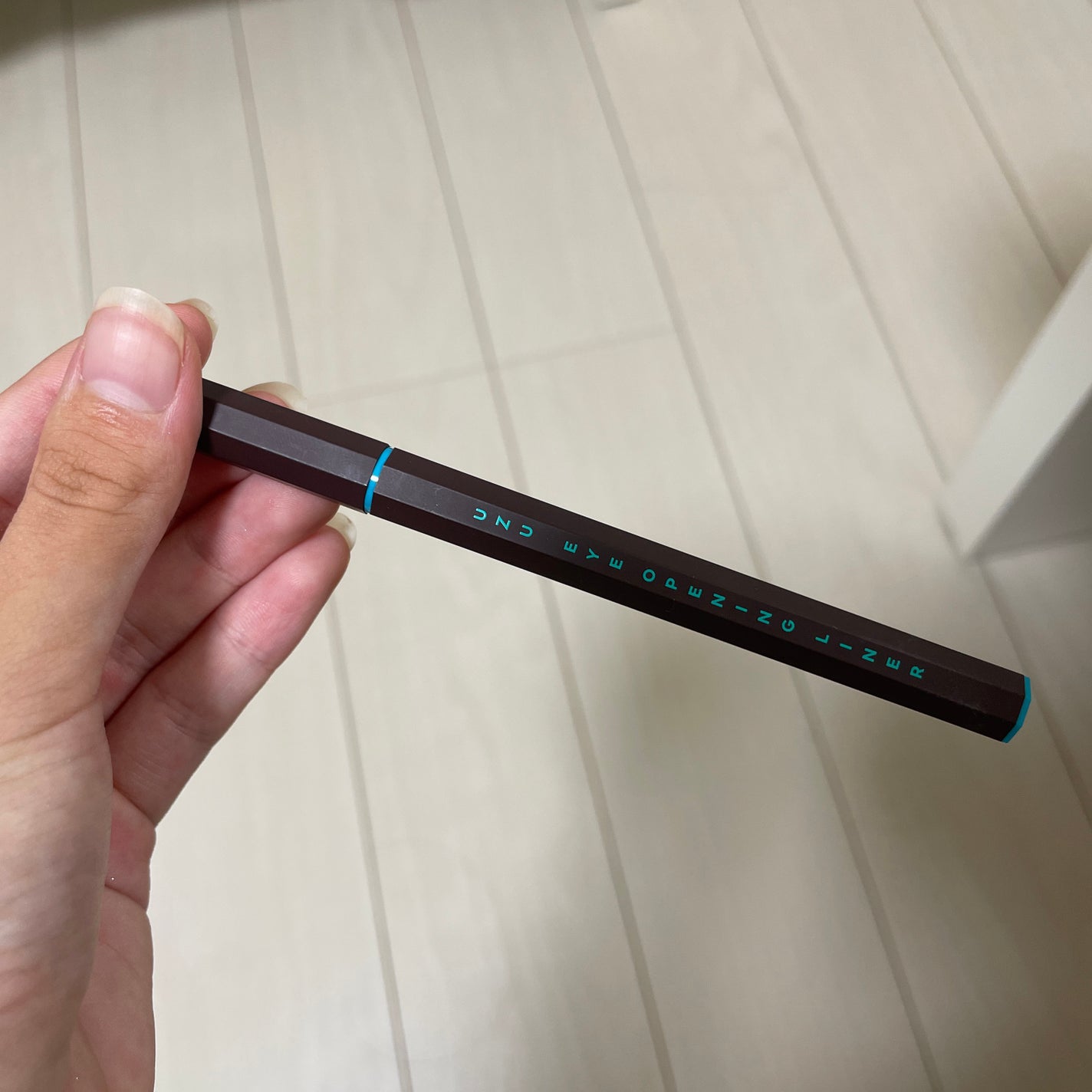 モテライナー リキッド/UZU BY FLOWFUSHI/リキッドアイライナーを使ったクチコミ(1枚目)