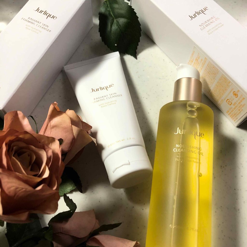 ジュリーク ラディアントグロウ フォーミングクレンザーのクチコミ「#ラディアントグロウフォーミングクレンザー　
80g/3,300円

シルキーなフォームが特長.....」（1枚目）