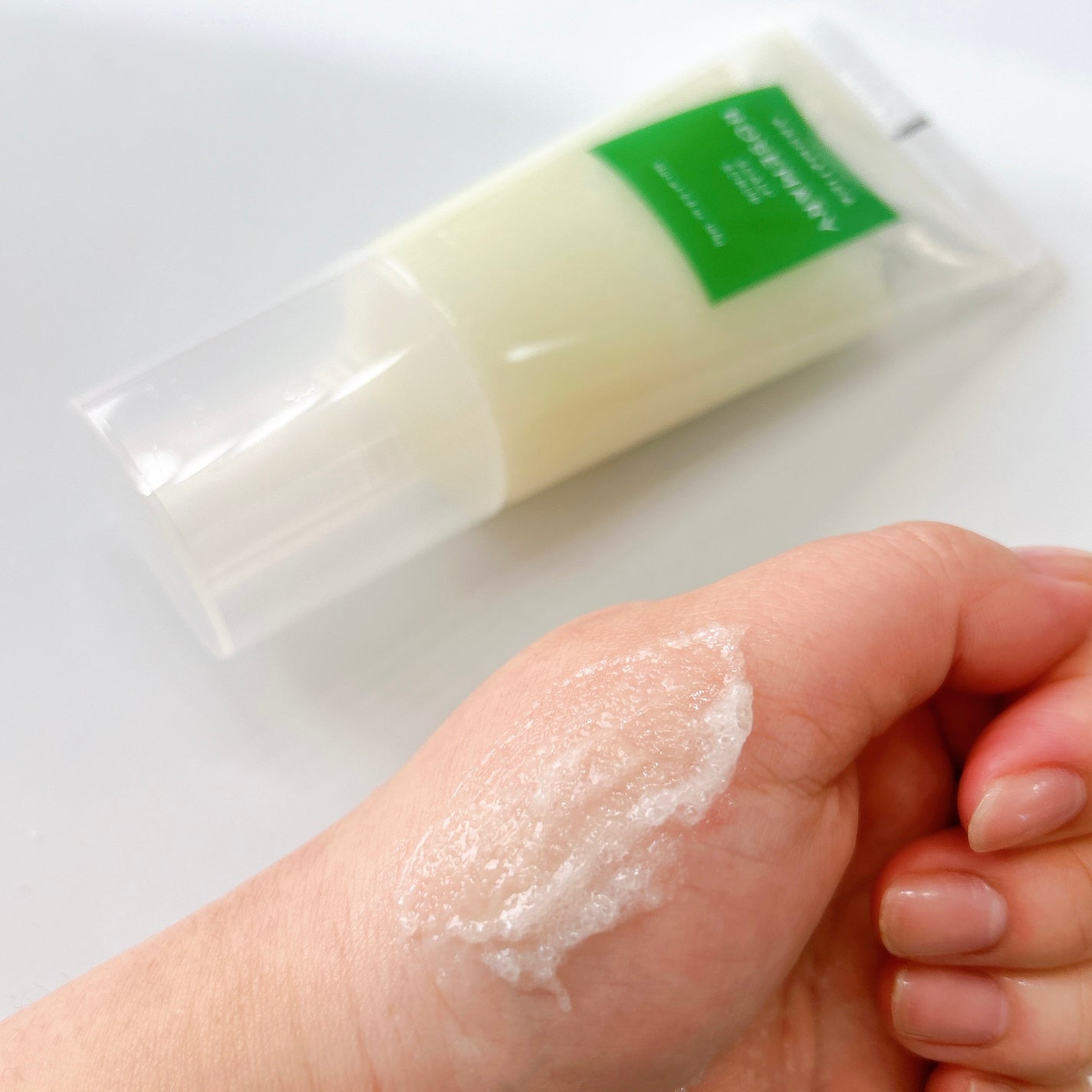 ローズマリー スカルプ スクラブ/AROMATICA/ヘッドスクラブを使ったクチコミ(5枚目)