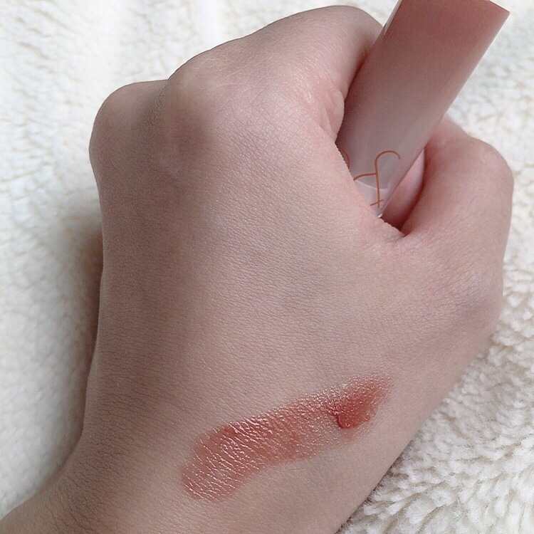 グラスティングメルティングバーム/rom&nd/リップバームを使ったクチコミ（2枚目）