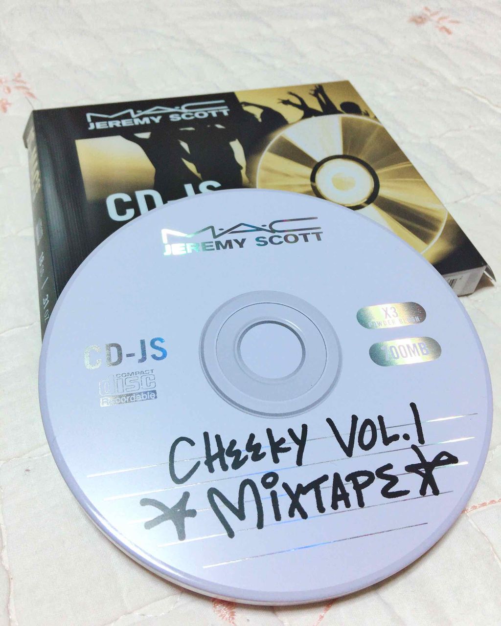 ジェレミースコットコラボ チーク×3 アコースティカ/M・A・C/メイクアップキットを使ったクチコミ（2枚目）