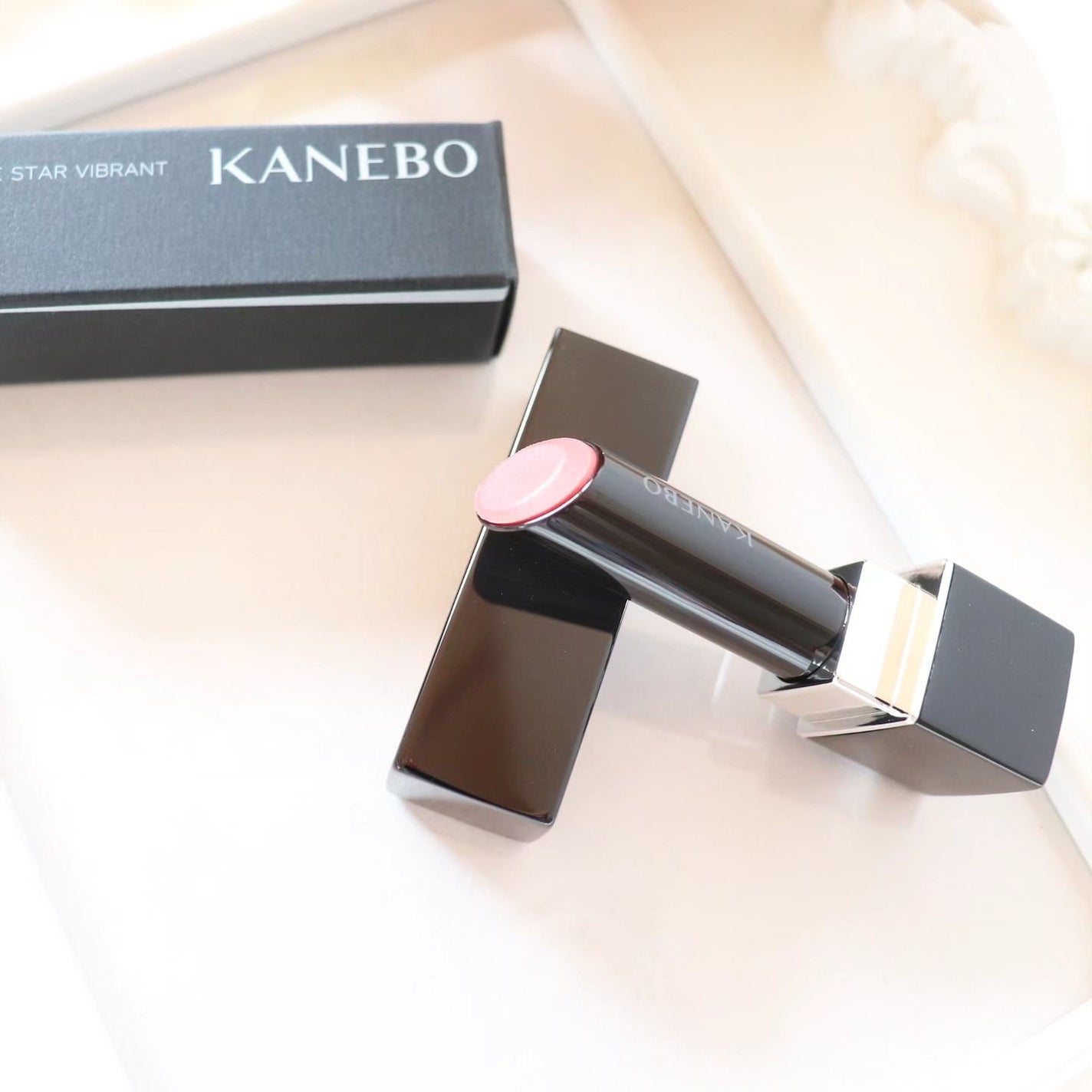 ルージュスターヴァイブラント/KANEBO/口紅を使ったクチコミ(5枚目)