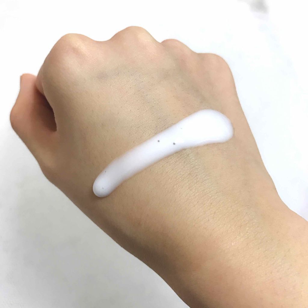 千歳りな on LIPS 「今回レビューするのはマルホ株式会社の『ヒルロイドローション』で..」(2枚目)