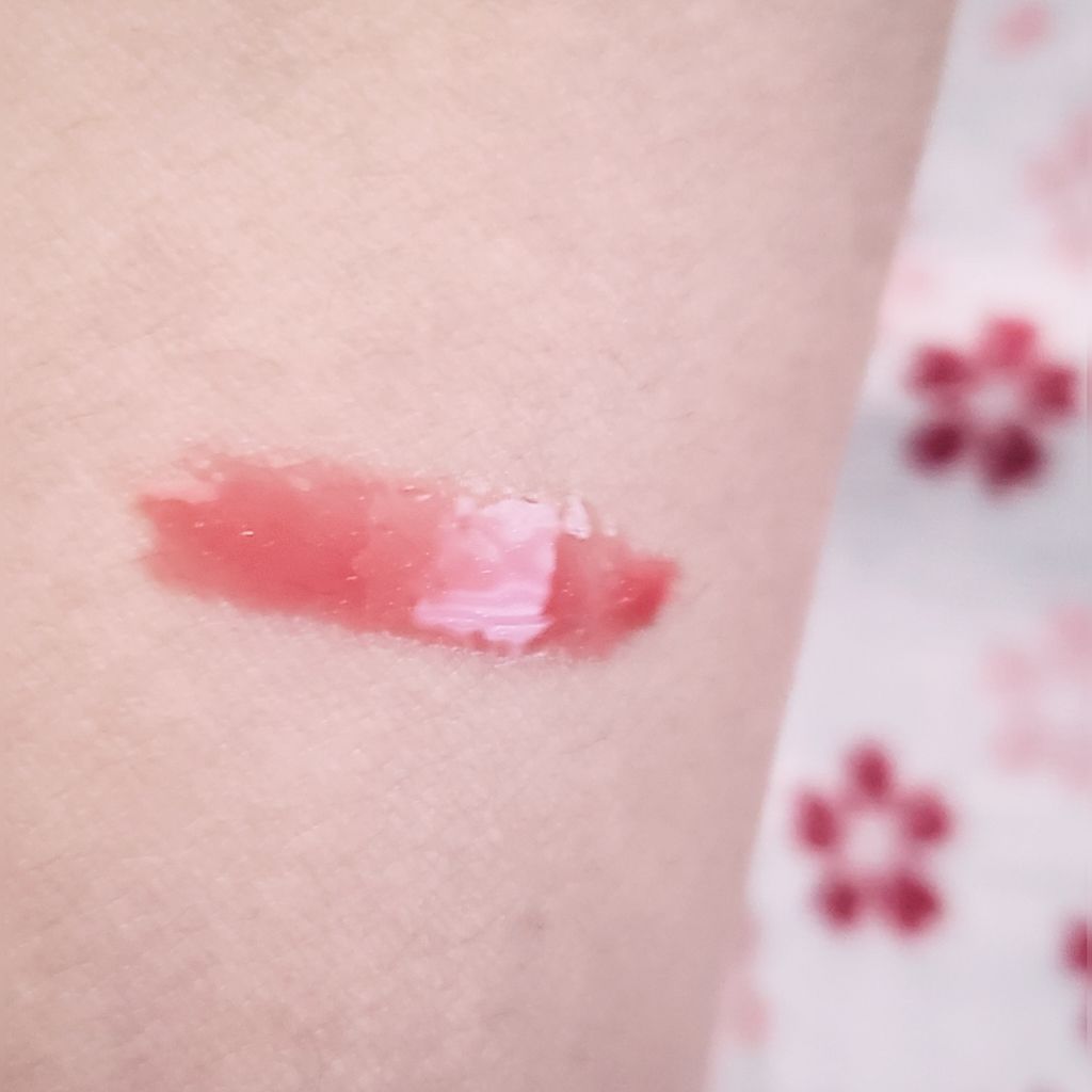 ハニーラスター r/ROAlív/リップグロスを使ったクチコミ(2枚目)