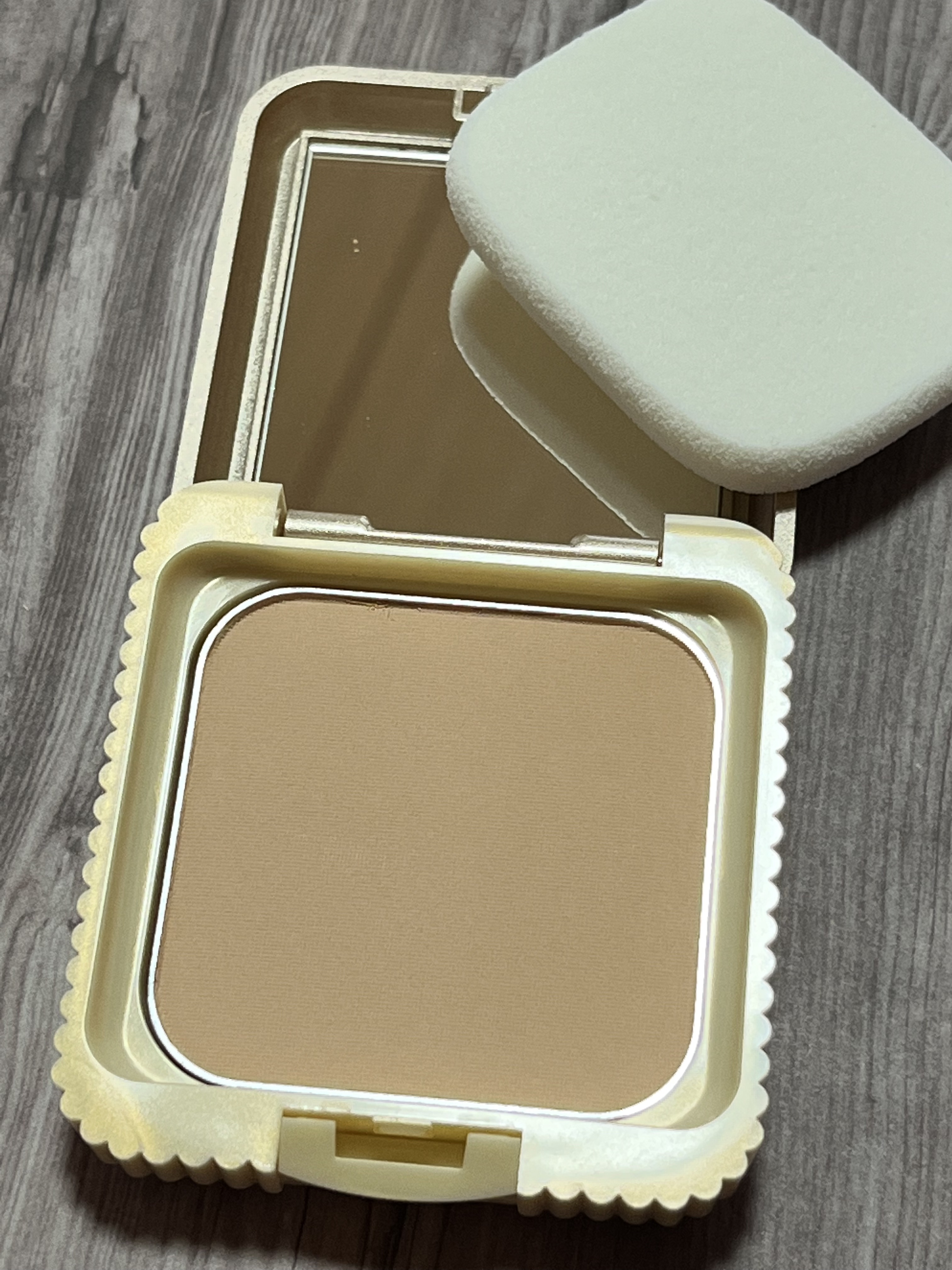 マシュマロフィニッシュファンデーション  MO マットオークル/キャンメイク/パウダーファンデーションを使ったクチコミ（2枚目）