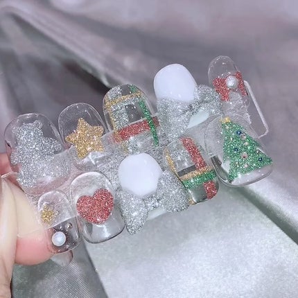 なかやまちえこ on LIPS 「twinkleXmasnails.🎄⠀⠀#youtubeいつも..」(4枚目)