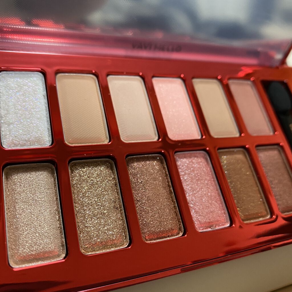 バレンタインボックス3ローズモーメント/VAVI MELLO/アイシャドウパレットを使ったクチコミ（2枚目）