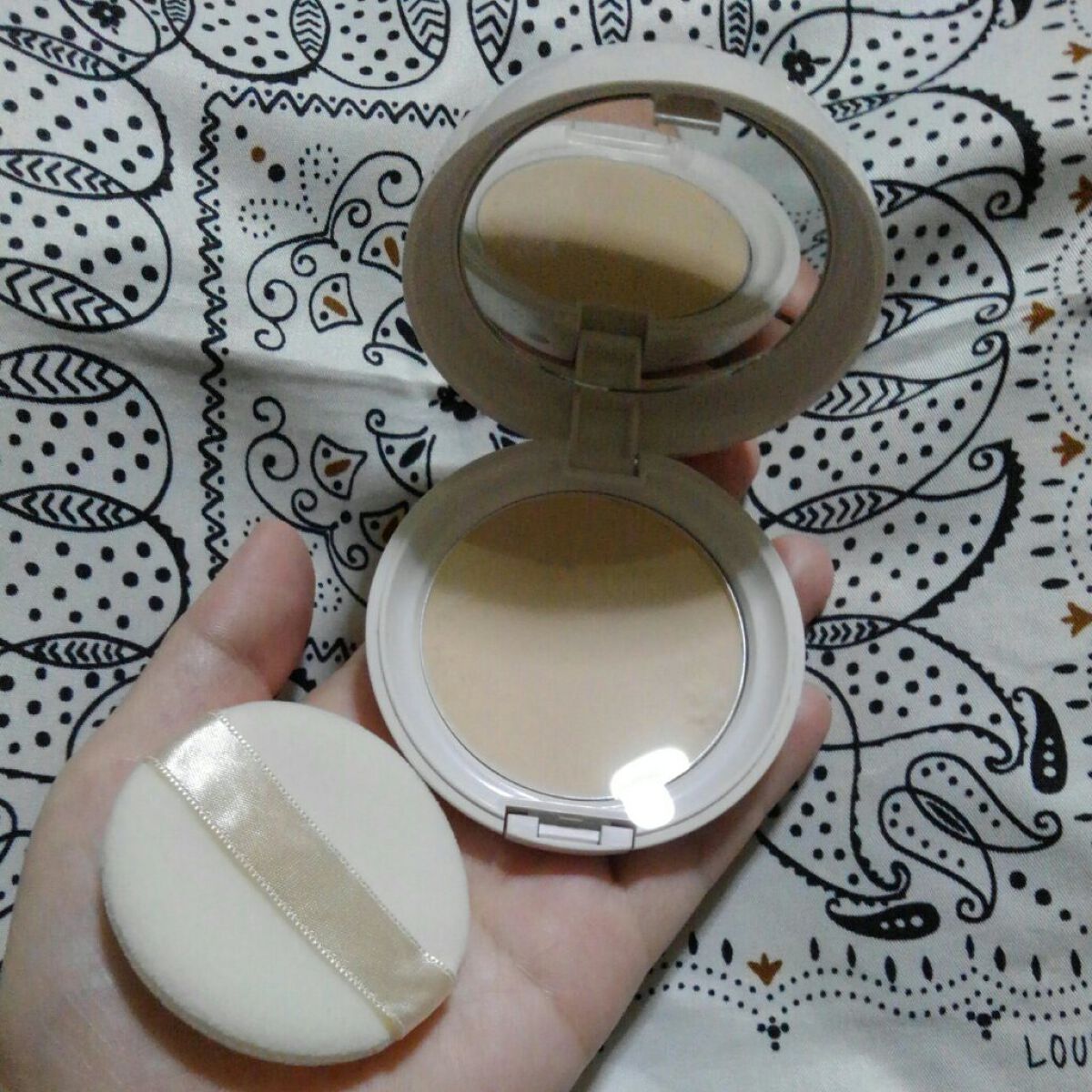 エッセンスパウダー /セラフォア/プレストパウダーを使ったクチコミ(4枚目)