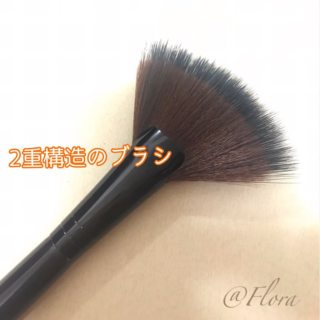 ローラメルシエ ファンパウダーブラシ ファンパウダーブラシ(ローラメルシエ)の通販・口コミ | 化粧品