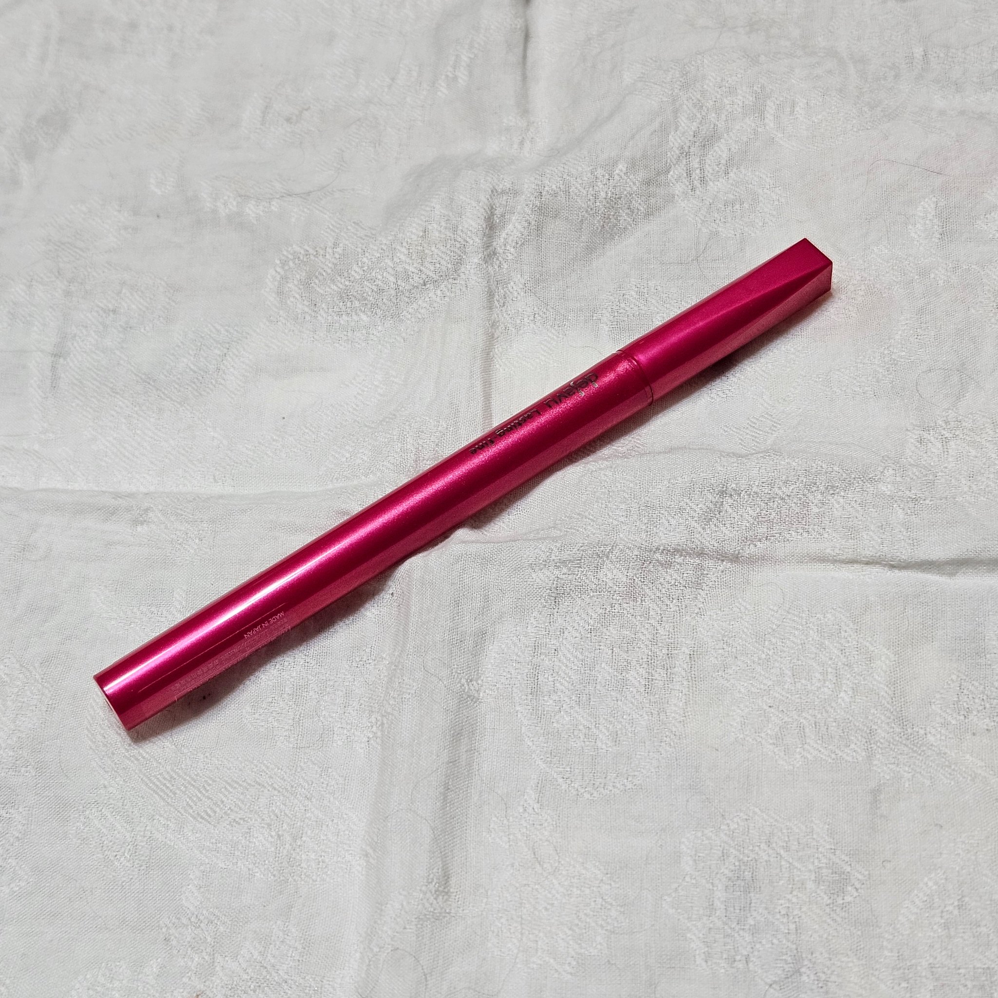 「密着アイライナー」しなやか筆リキッド ディープブラック/デジャヴュ/リキッドアイライナーを使ったクチコミ（3枚目）