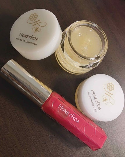 ハニーラスター r/ROAlív/リップグロスを使ったクチコミ(1枚目)