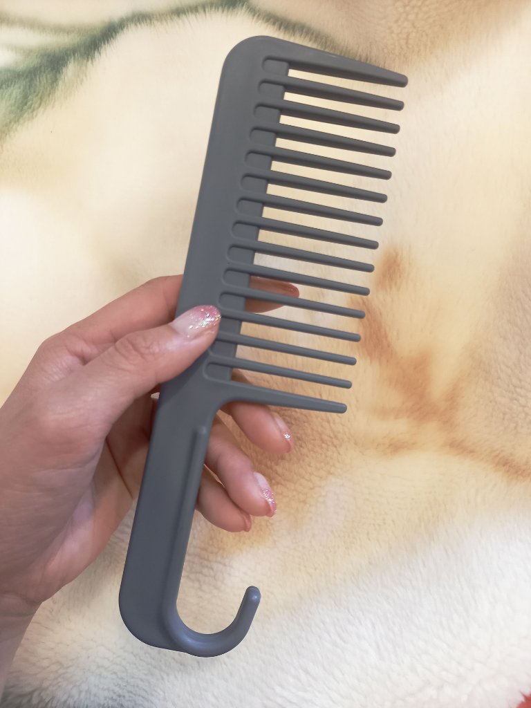 キャンドゥ トリートメントコームのクチコミ「キャンドゥ
トリートメントコーム　粗目タイプ

粗目タイプ！！！！！！！！！
確かカラーは2色.....」（2枚目）