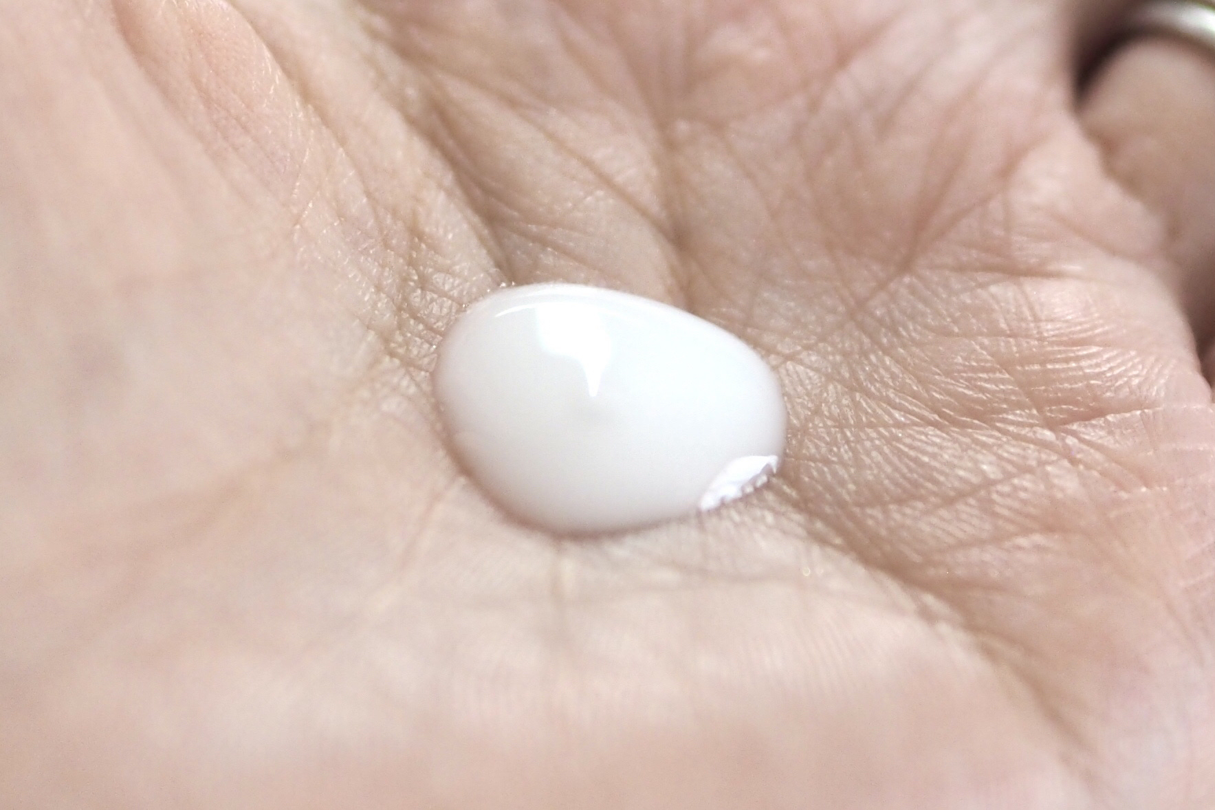 ボディミルク ブライトニング＆エイジングケア＜医薬部外品＞/ファンケル/ボディミルクを使ったクチコミ（3枚目）