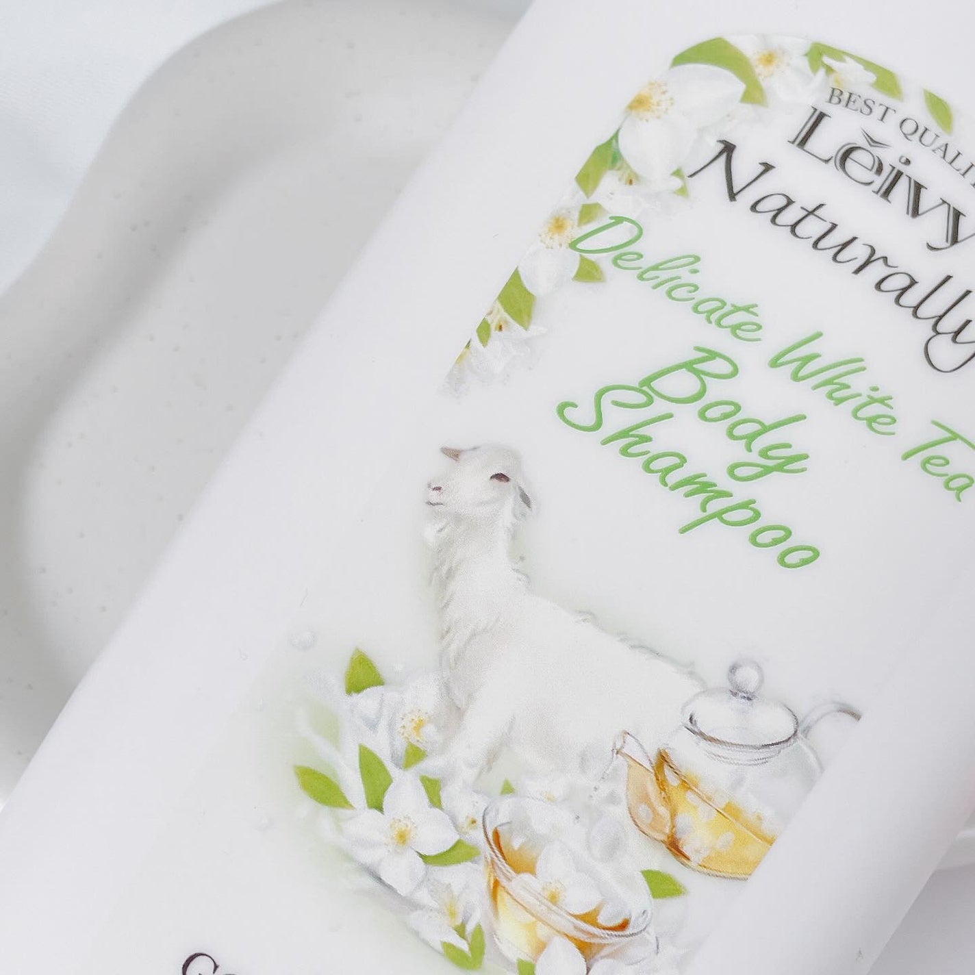 レイヴィー ボディシャンプー ホワイトティー/Leivy/ボディソープを使ったクチコミ(3枚目)