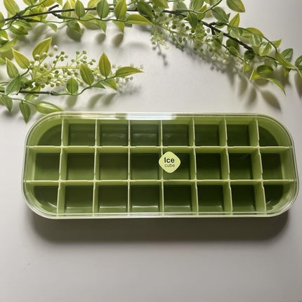 ひとりコスメ部 フォロバ100 on LIPS 「ZASALIFEスリム製氷トレー蓋付きアイストレーおしゃれ可愛..」(2枚目)