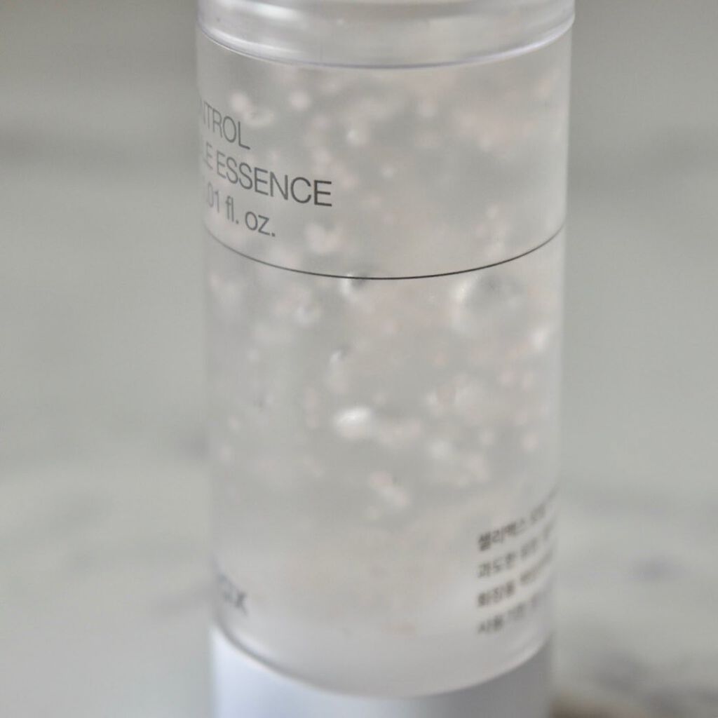 オイルコントロールカプセルエッセンス/celimax/美容液を使ったクチコミ(3枚目)