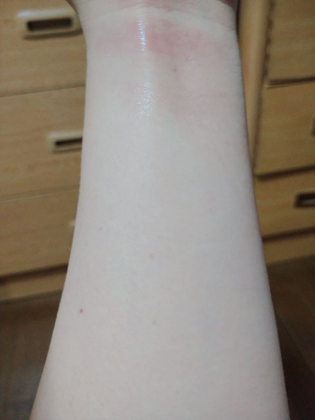 グリッタリーウェブリップバーム N°4クレバー/unleashia/リップケアを使ったクチコミ（2枚目）