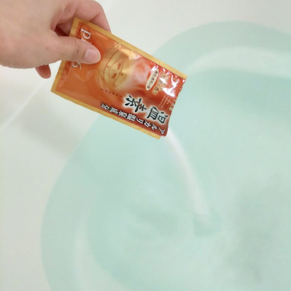 温素 温素のクチコミ「今回個包装のタイプを使ってみました。
アルカリ温泉成分の入浴剤で、まるで温泉気分に浸れます。
.....」（3枚目）