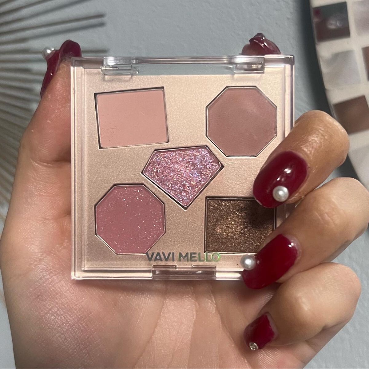 ラックスオンマイアイズ オーロラライト/VAVI MELLO/マルチパレットを使ったクチコミ(7枚目)