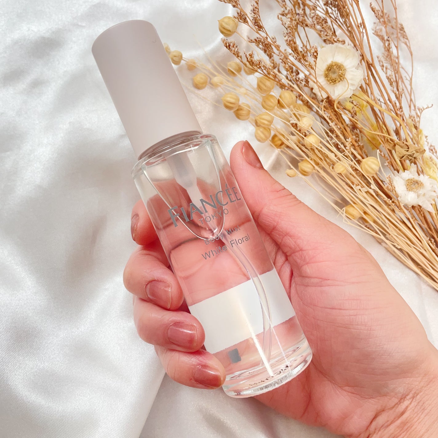 ボディミスト ホワイトフローラル/フィアンセ/香水(レディース)を使ったクチコミ(8枚目)