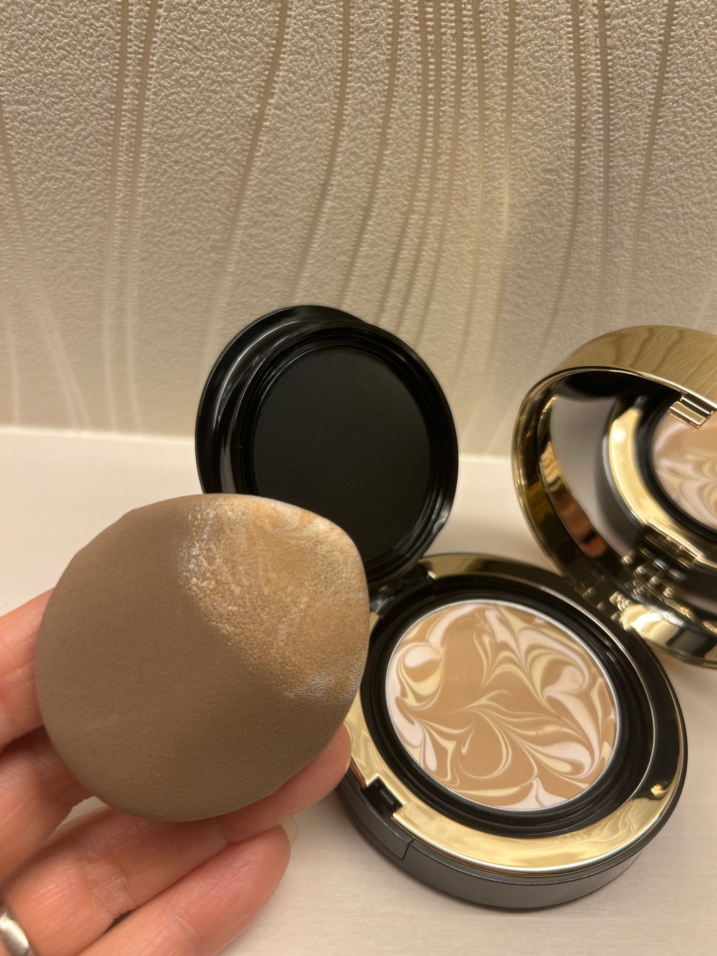 SIGNATURE ESSENCE COVER PACT /AGE20’s/クリーム・エマルジョンファンデーションを使ったクチコミ(3枚目)