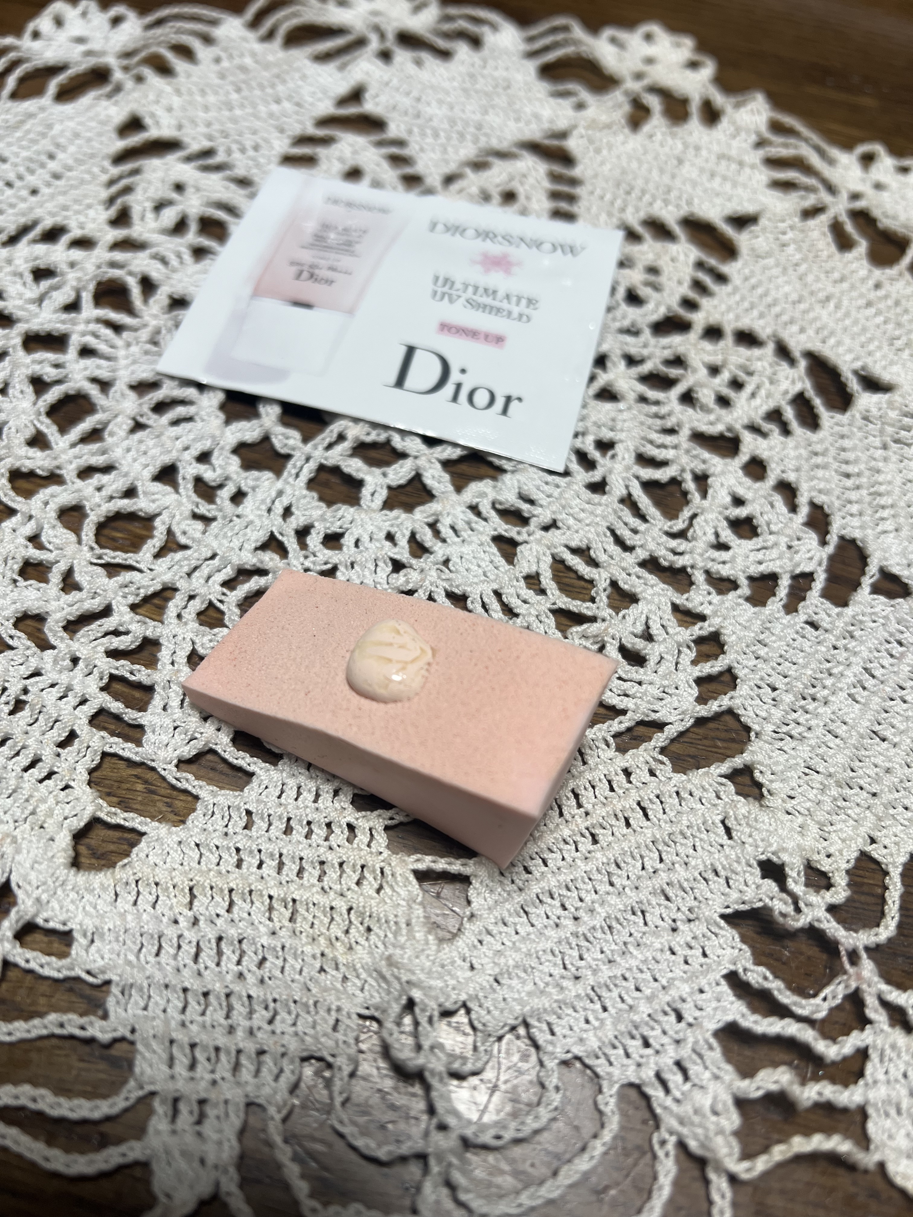 【旧】スノー UVシールド トーンアップ 50+/Dior/日焼け止めミルクを使ったクチコミ（2枚目）