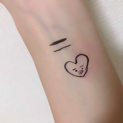 【旧品】シルキーリキッドアイライナーWP/D-UP/リキッドアイライナーを使ったクチコミ(2枚目)