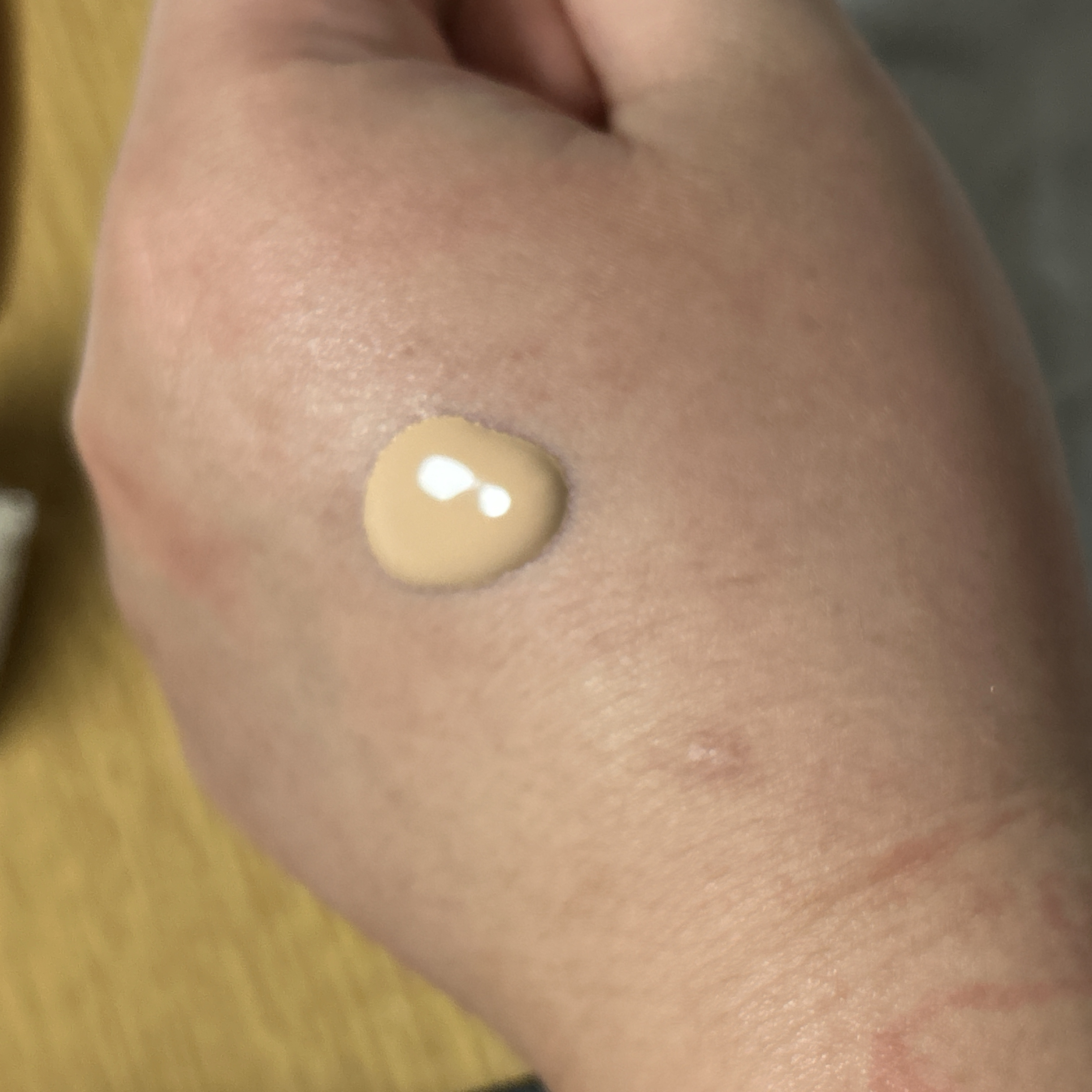 ディオールスキン フォーエヴァー フルイド グロウ 1.5Nニュートラル/Dior/リキッドファンデーションを使ったクチコミ（2枚目）