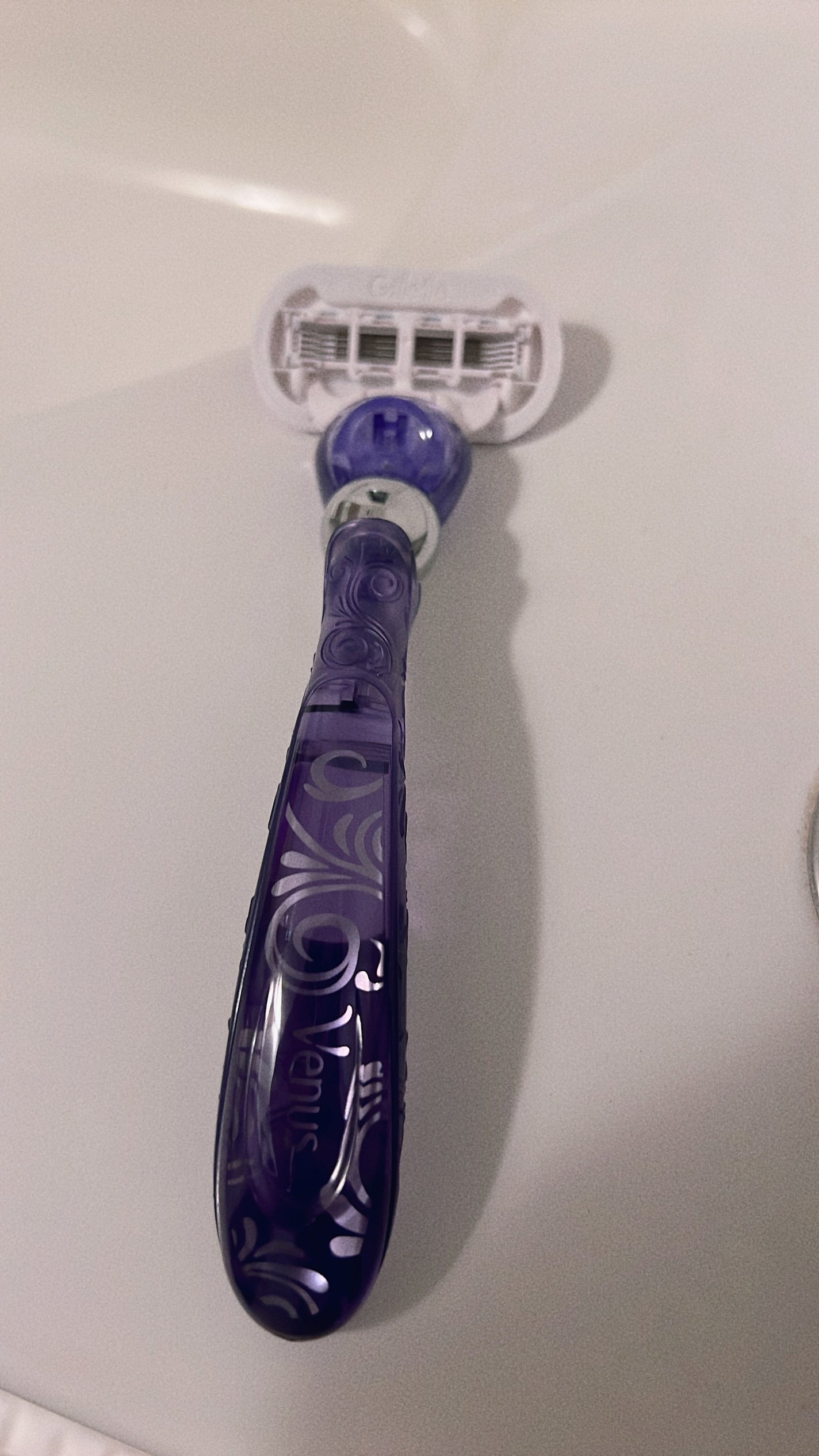 スワール 艶すべ肌/Gillette Venus/シェーバーを使ったクチコミ(1枚目)