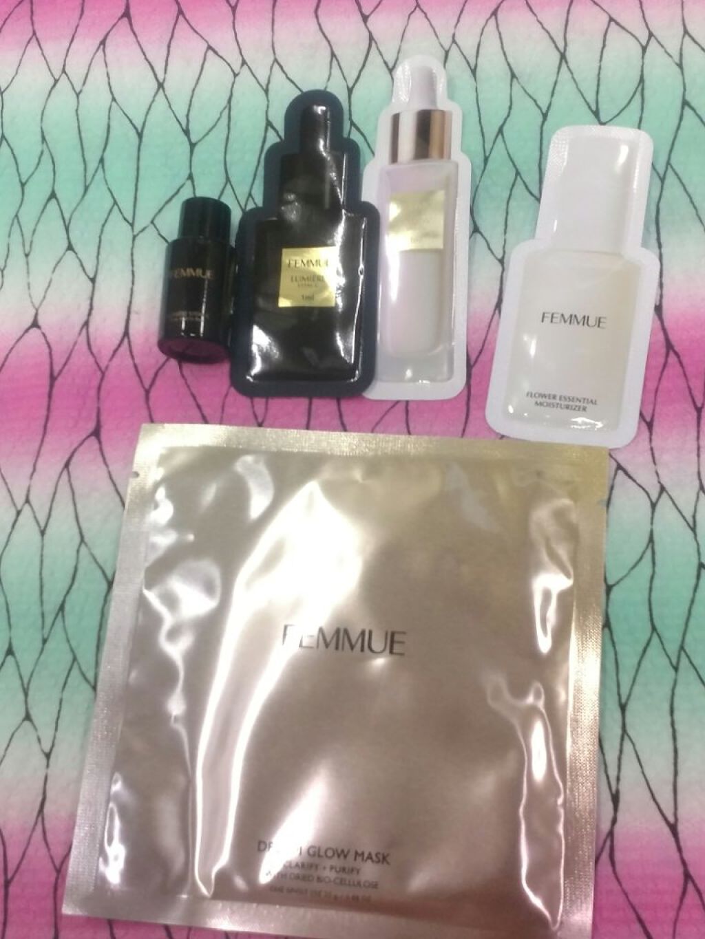 フラワーインフューズド ファインピール/FEMMUE/その他スキンケアを使ったクチコミ（3枚目）